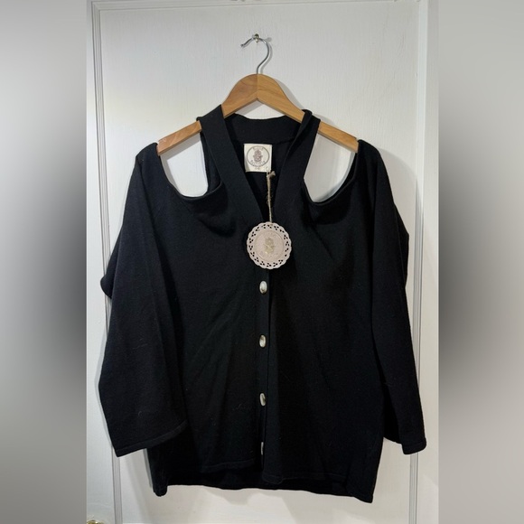 NWT Open Shoulder Women's Black Sweater - Picture 5 of 5